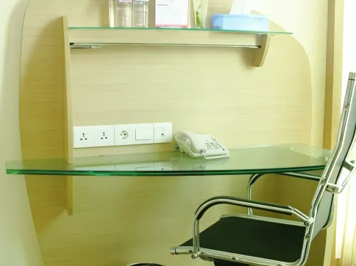 Business Hotel Tomang Photos