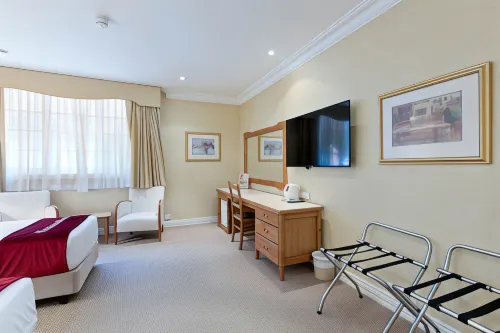 European Hotel Rooms Photos