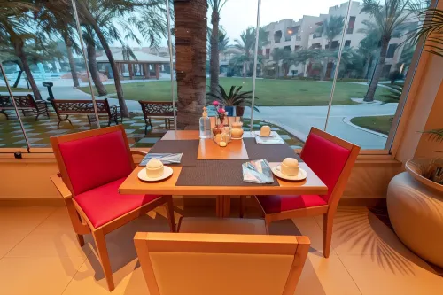 Swiss Inn Pyramids Golf Resort Dining Photos