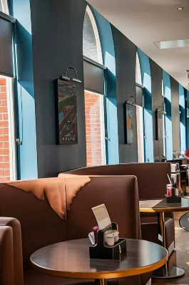 Ramada by Wyndham Belfast City Centre Restauration Photos