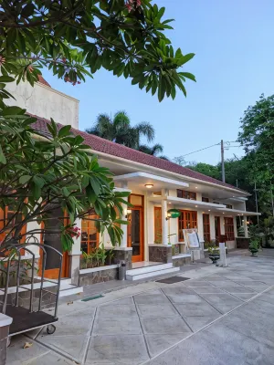 Hotel Dana Solo Area Publik Photos