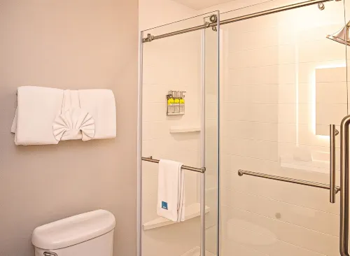 Holiday Inn Express & Suites Chester-Monroe-Goshen Rooms Photos