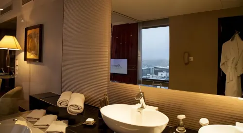 Signia by Hilton Amman Rooms Photos