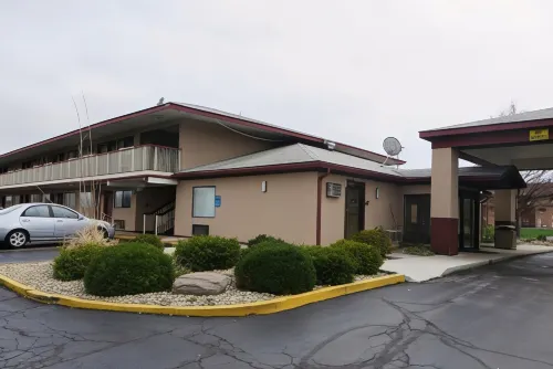 Days Inn by Wyndham Plainfield Exterior Photos