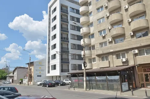 Uptown Residence Apartments Exterior Photos