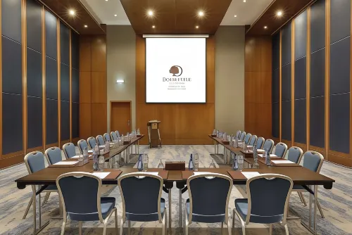 DoubleTree by Hilton Resort & Spa Marjan Island Fasilitas Bisnis Photos