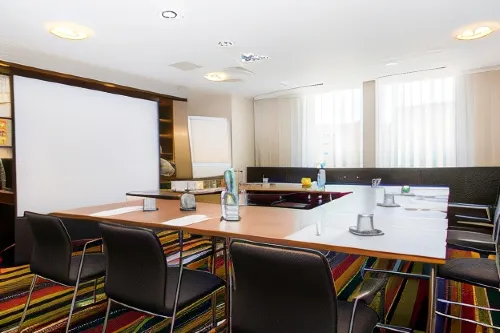 Hampton by Hilton Birmingham Broad Street Business Facilities Photos