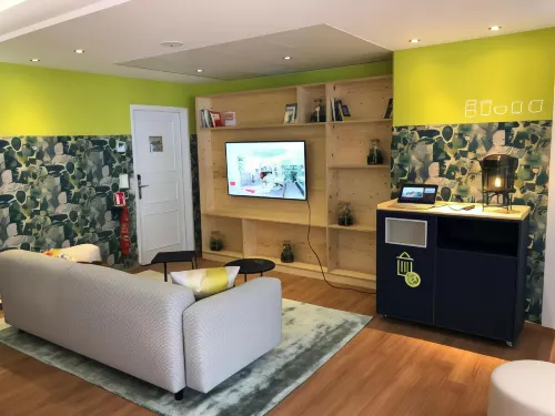Hôtel Ibis Paris Montmartre 18ème Espaces publics Photos