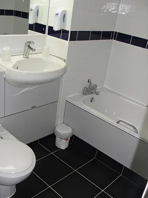 Days Inn by Wyndham Warwick South M40 Photos