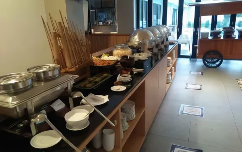 Grand Cordela Hotel AS Putra Kuningan Makanan Photos