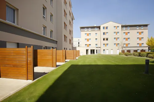 Appart Hôtel - Séjours et Affaires / Résidence étudiante - Les estudines Caen Le Clos Beaumois 22 Extérieur Photos