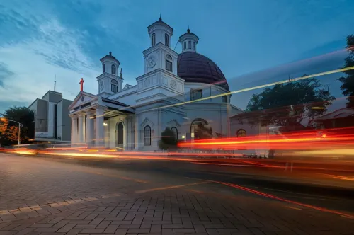 Up-Peak Hotel Simpang Lima Semarang Powered by Archipelago Dekat Hotel Photos