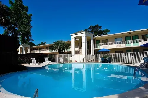 Motel 6 Tallahassee, FL - Downtown Leisure & Recreation Photos