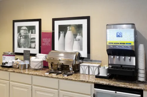 Hampton Inn & Suites Baton Rouge - I-10 East Restauration Photos