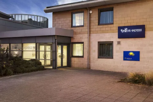 Days Inn by Wyndham Cannock Norton Canes M6 Toll Extérieur Photos