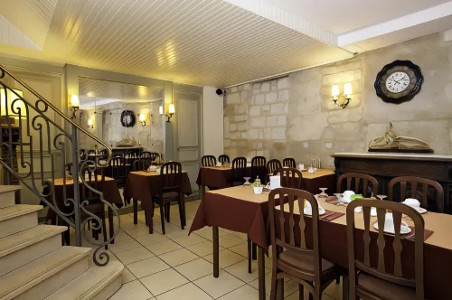 Hotel Ducs de Bourgogne تناول الطعام Photos