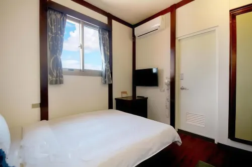 Traveler Hotel Photos