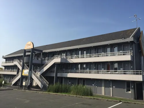 Première Classe Extérieur Photos