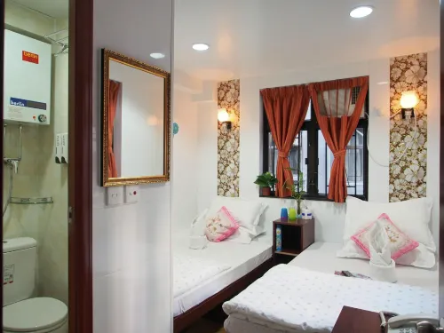 New London Hostel Featured Photos