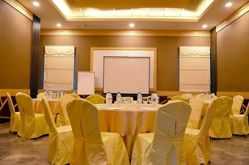 Nagoya Hill Hotel Batam Espaces Affaires Photos