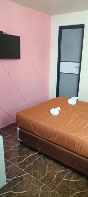 De'Pratnya Hotel Kamar Photos