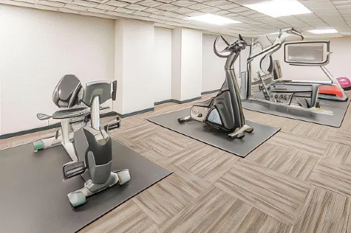 Ramada by Wyndham Edmonton South Freizeit und Erholung Photos