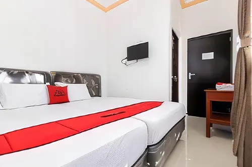 RedDoorz Near Sam Ratulangi Airport Manado Photos