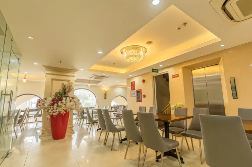Khách sạn Royal Charm Nổi bật Photos