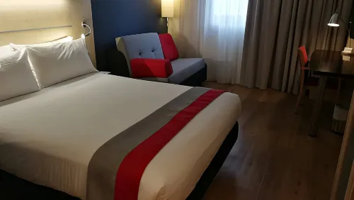 Holiday Inn Express Malaga Airport Zimmer Photos