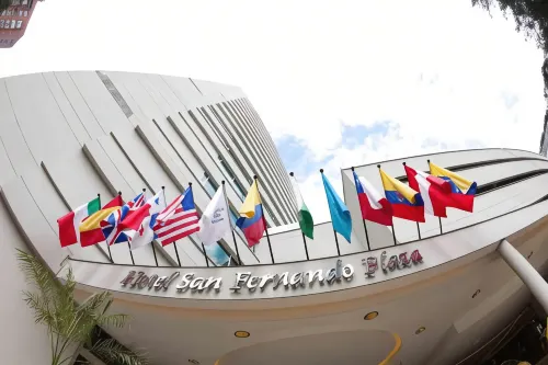 Hotel San Fernando Plaza Exterior Photos