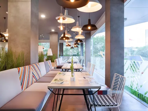 Ibis Styles Jakarta Sunter Area Publik Photos
