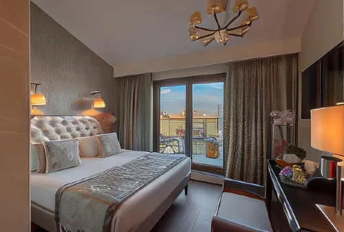 Palazzo Veneziano - Venice Collection Photos