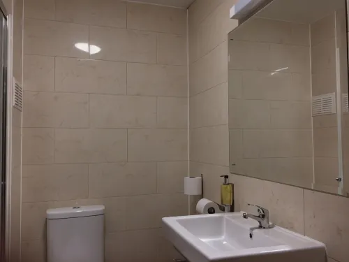 Crosshill House Photos