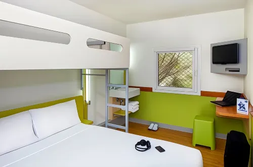 Ibis Budget Dandenong Photos
