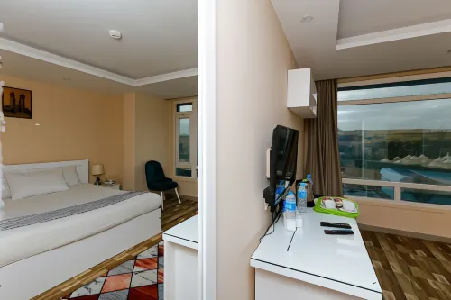 Turquoise Pyramids & Grand Egyptian Museum View Hotel Rooms Photos