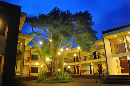 Ariana Hotel Exterior Photos
