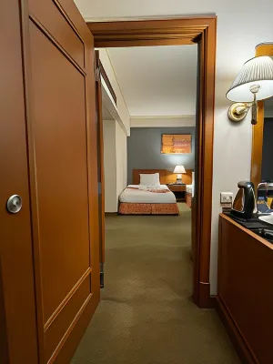 Songphanburi Hotel Photos