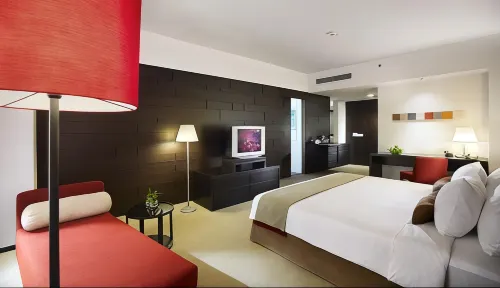 G Hotel Gurney Photos