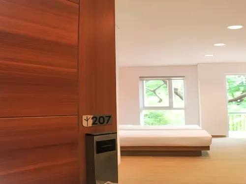 LeGreen Suite Kuningan Photos