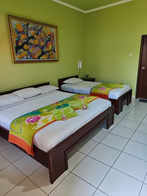 Berlian Beach Inn Kuta Photos