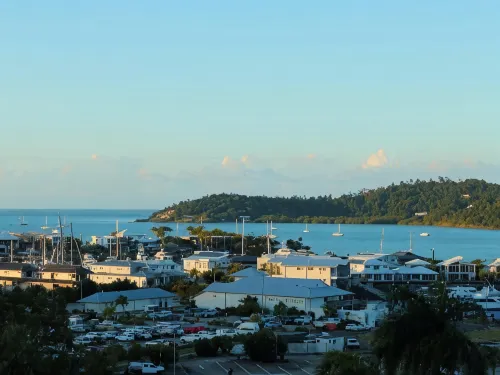 Coral Sea Vista Apartments Near Hotel Photos