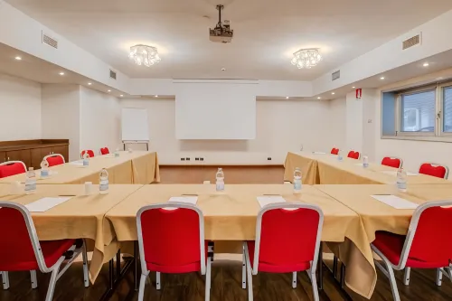 Best Western City Hotel Business Facilities Photos