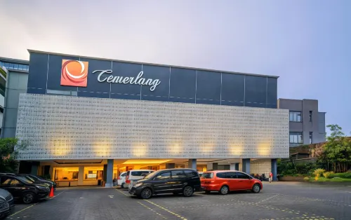 Hotel Cemerlang Bandung Eksterior Photos
