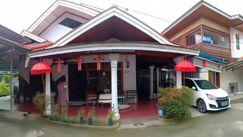RedDoorz Near Sam Ratulangi Airport Manado Extérieur Photos