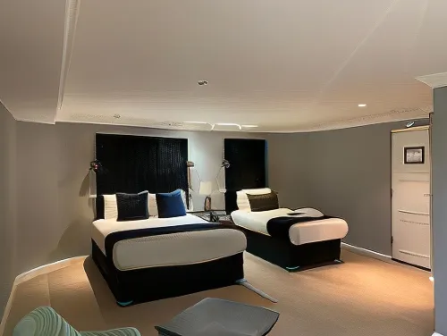 Barons Court Hotel Walsall Featured Photos
