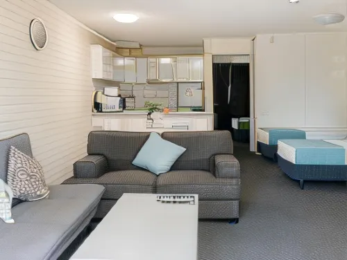 Trickett Gardens Holiday Inn Photos