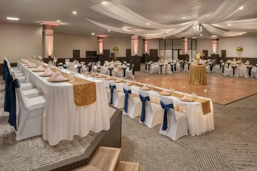 Wingate by Wyndham South Bend/Notre Dame Dining Photos