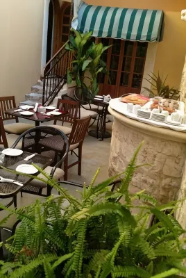 Cancun International Suites Dining Photos