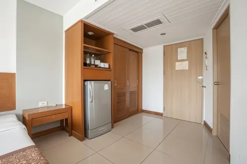 Royal Palace Hotel Rooms Photos