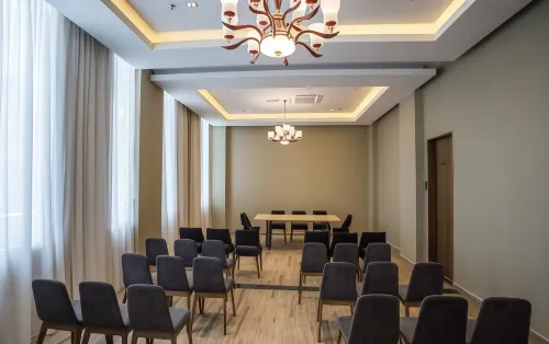 Grand Flora Hotel Бизнес-удобства Photos